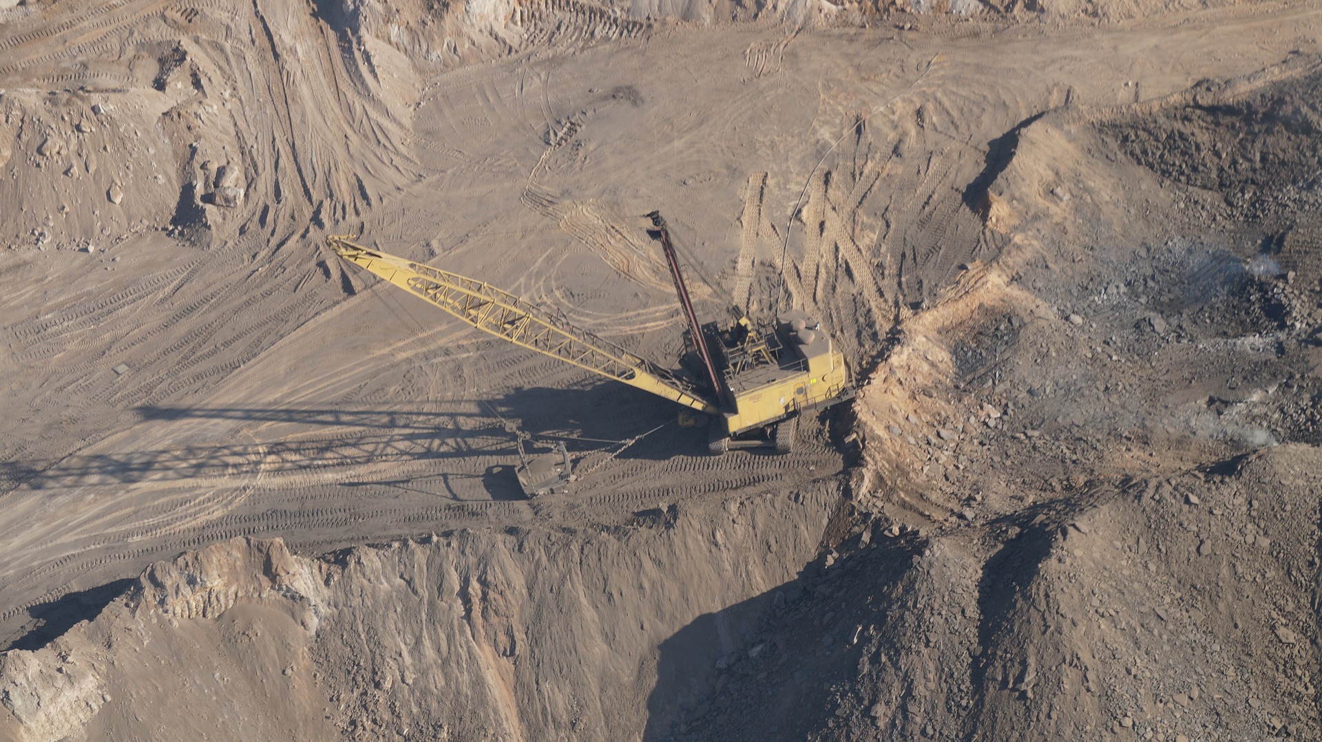 dragline-195440_1920
